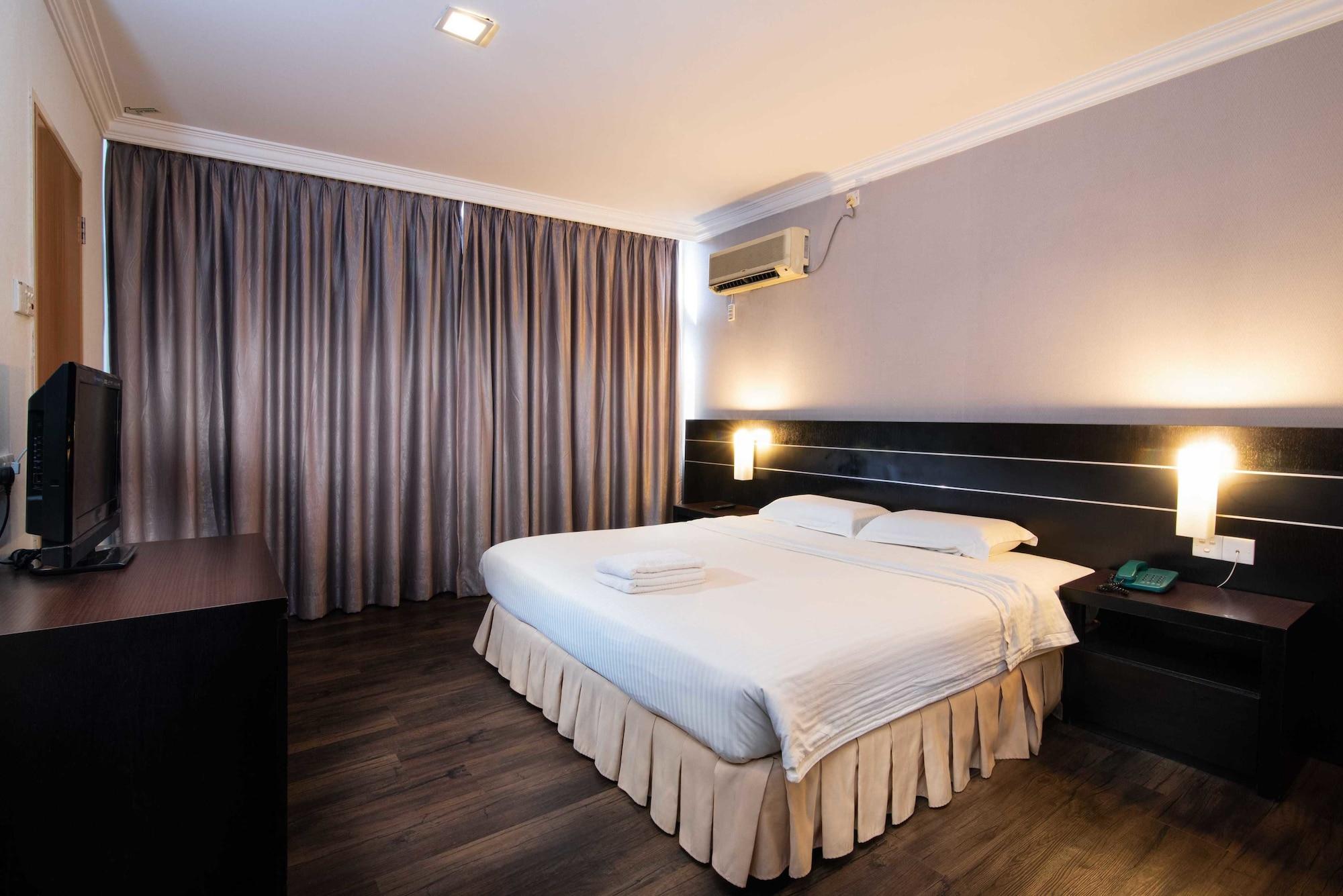 Waterfall Hotel 2*