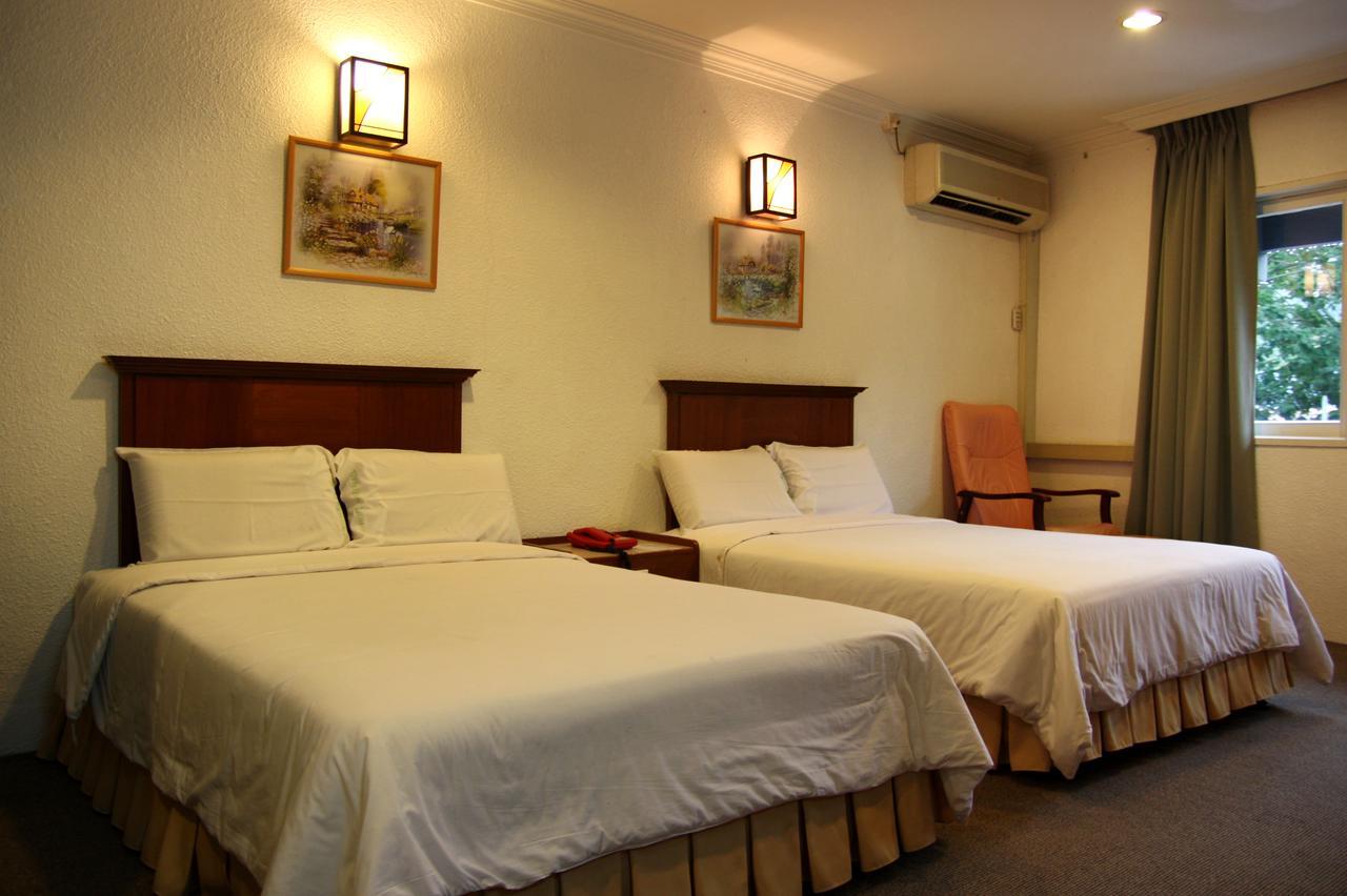 Waterfall Hotel 2*